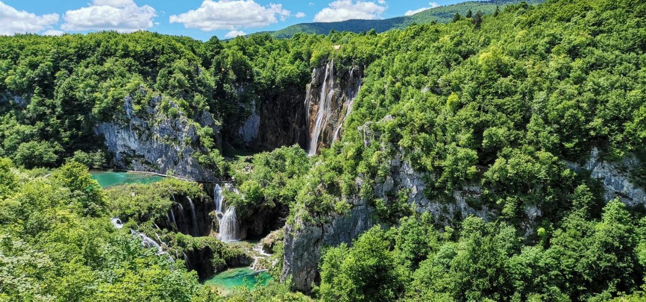 Apartman Nina Licko Petrovo Selo Buitenkant foto